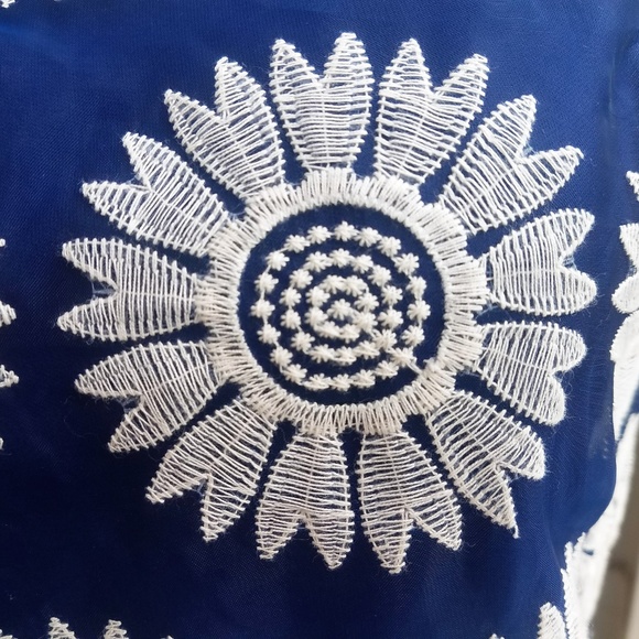 Betsey Johnson Floral Lace Shift Dress - Picture 6 of 7